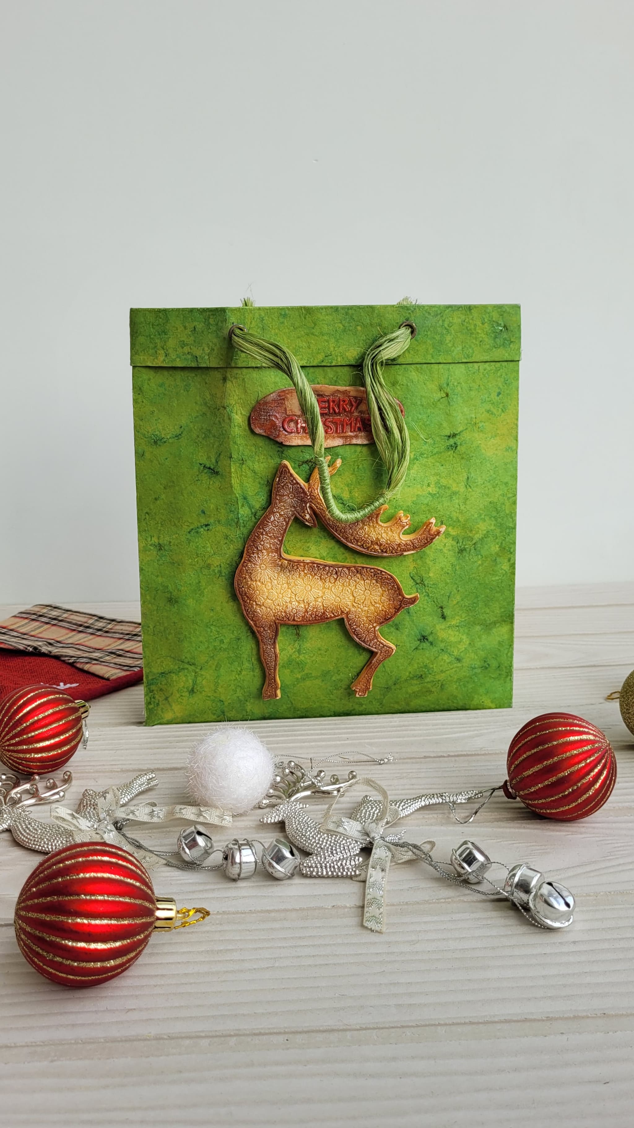 Paper Bag | Reindeer Green 