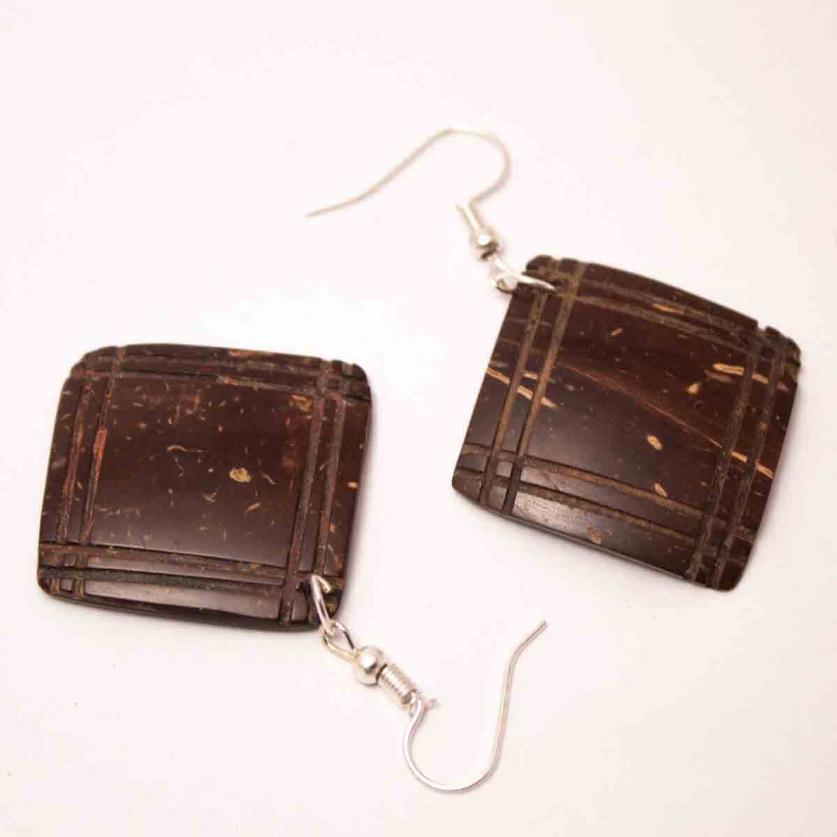 Coconutshell Earring- Squareline design