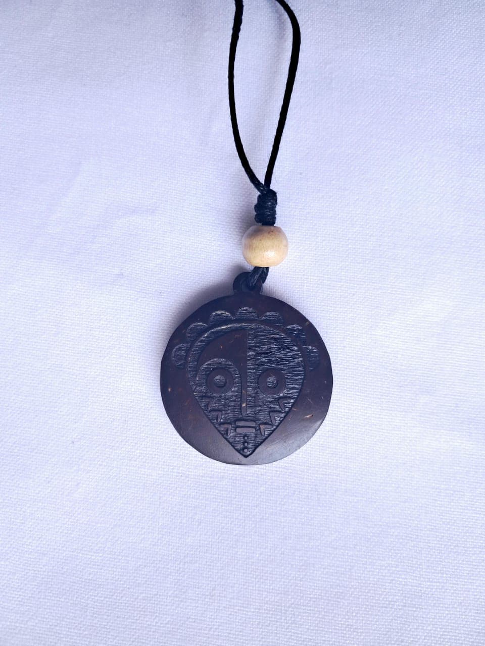 Coconutshell Trible face Round Shape pendant