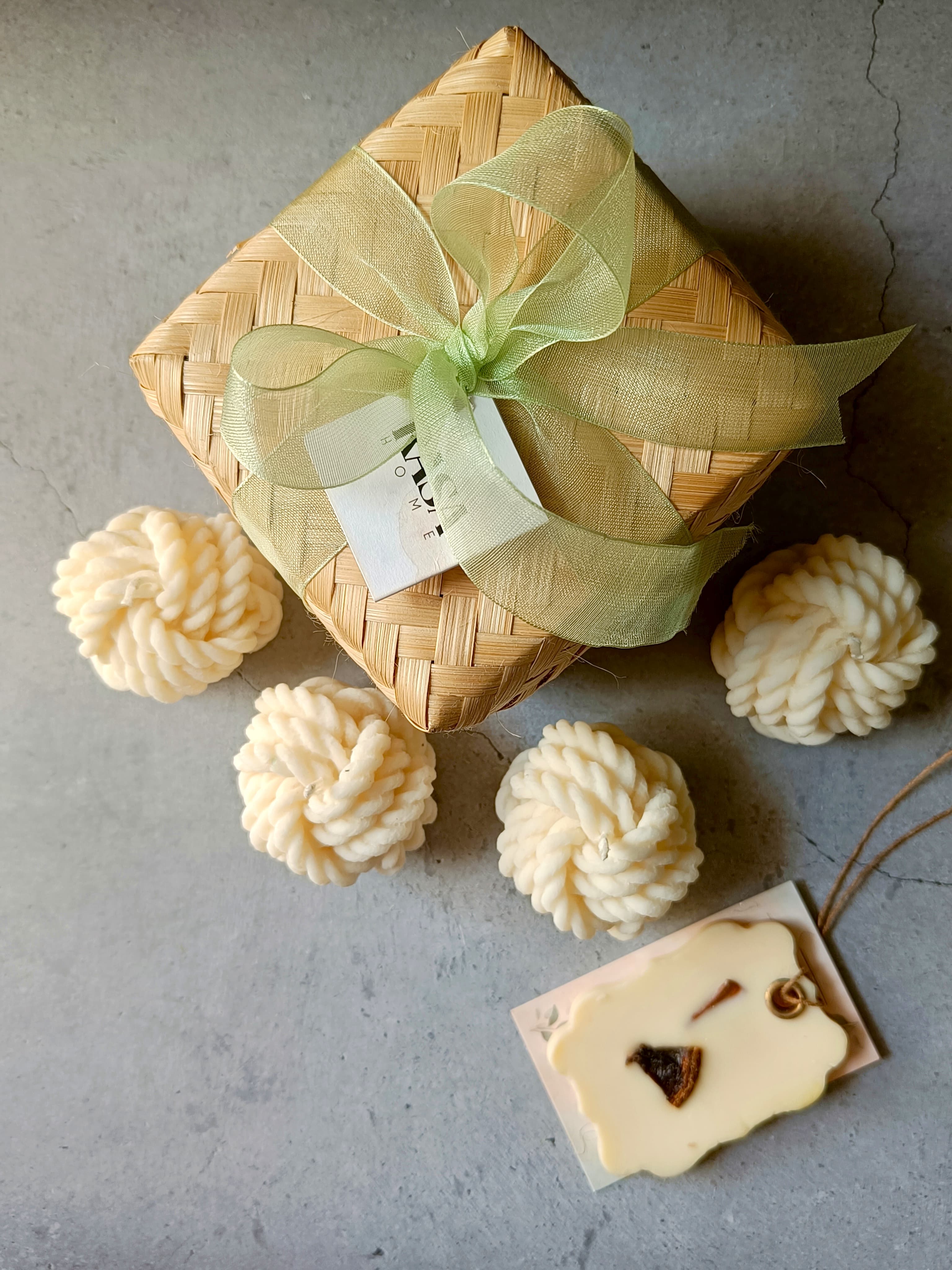 The Ties Set | Handcrafted Candle Gift Box