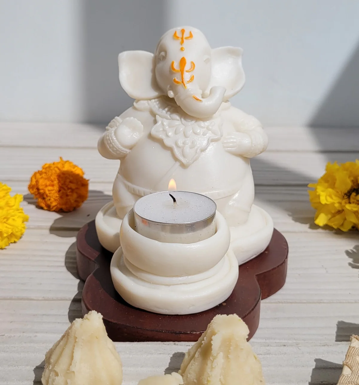 Tealight | Pedestaled Ganesha