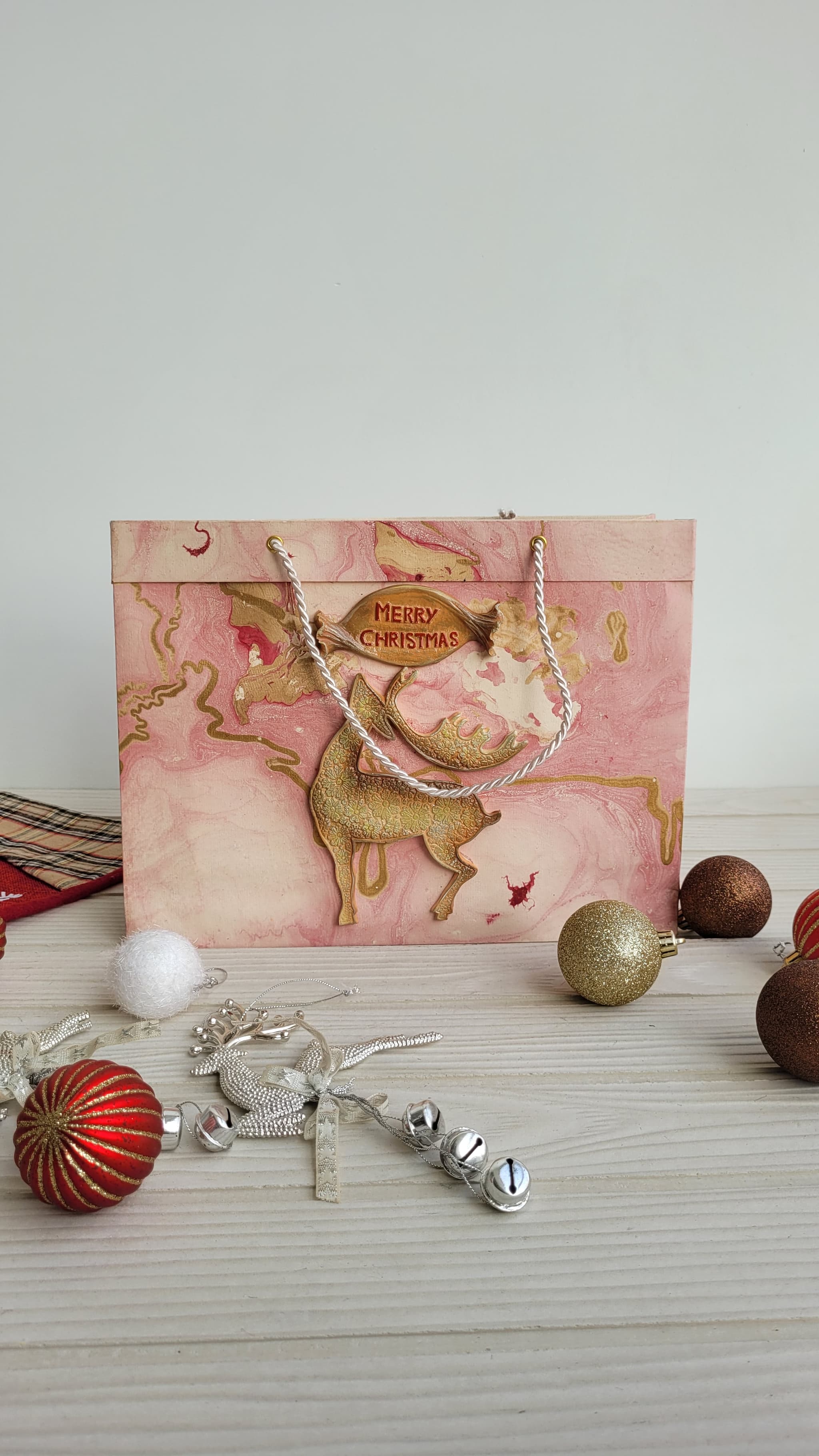 Paper Bag | Reindeer Pink 