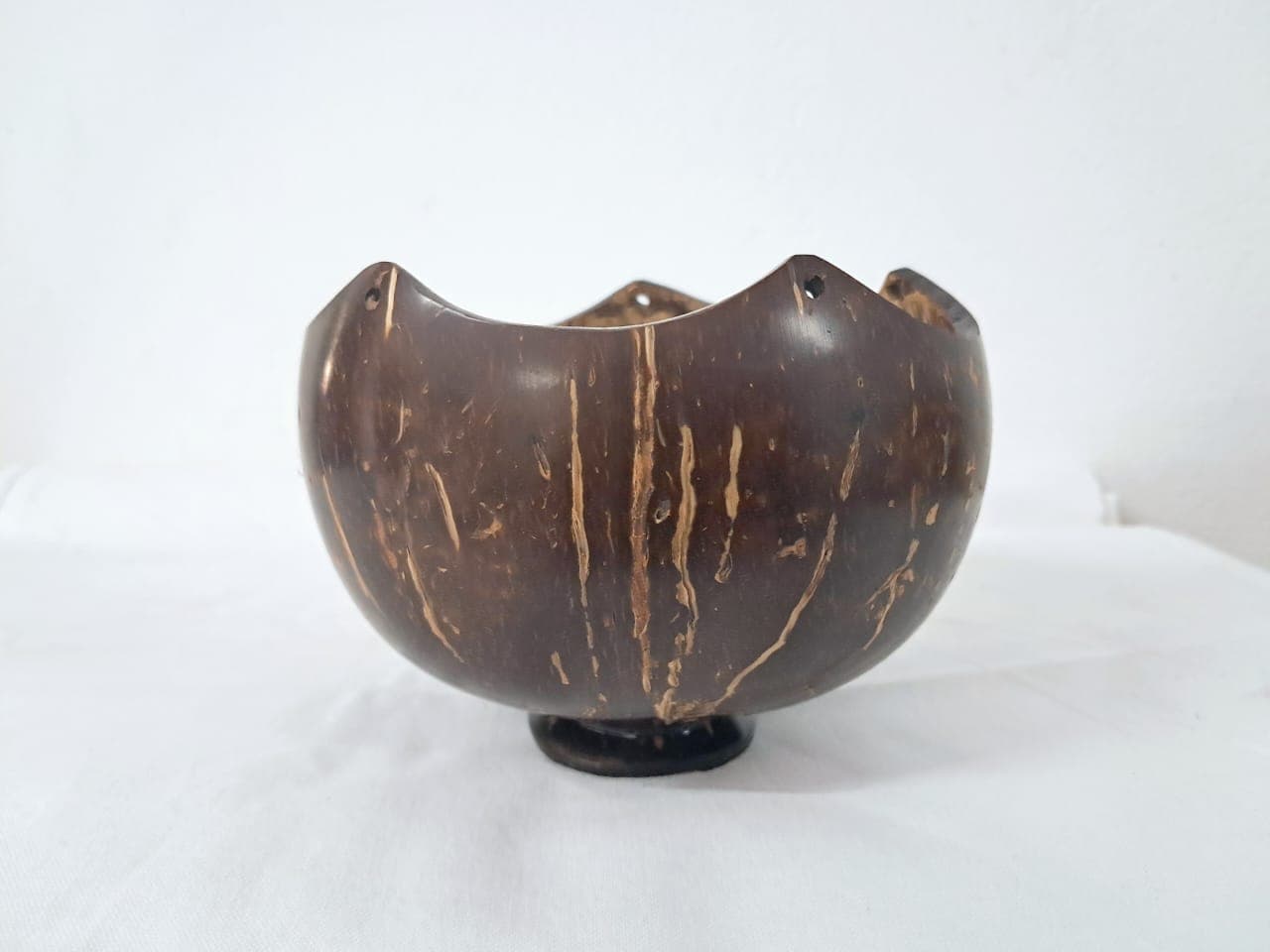 Coconutshell wave cut Bowl