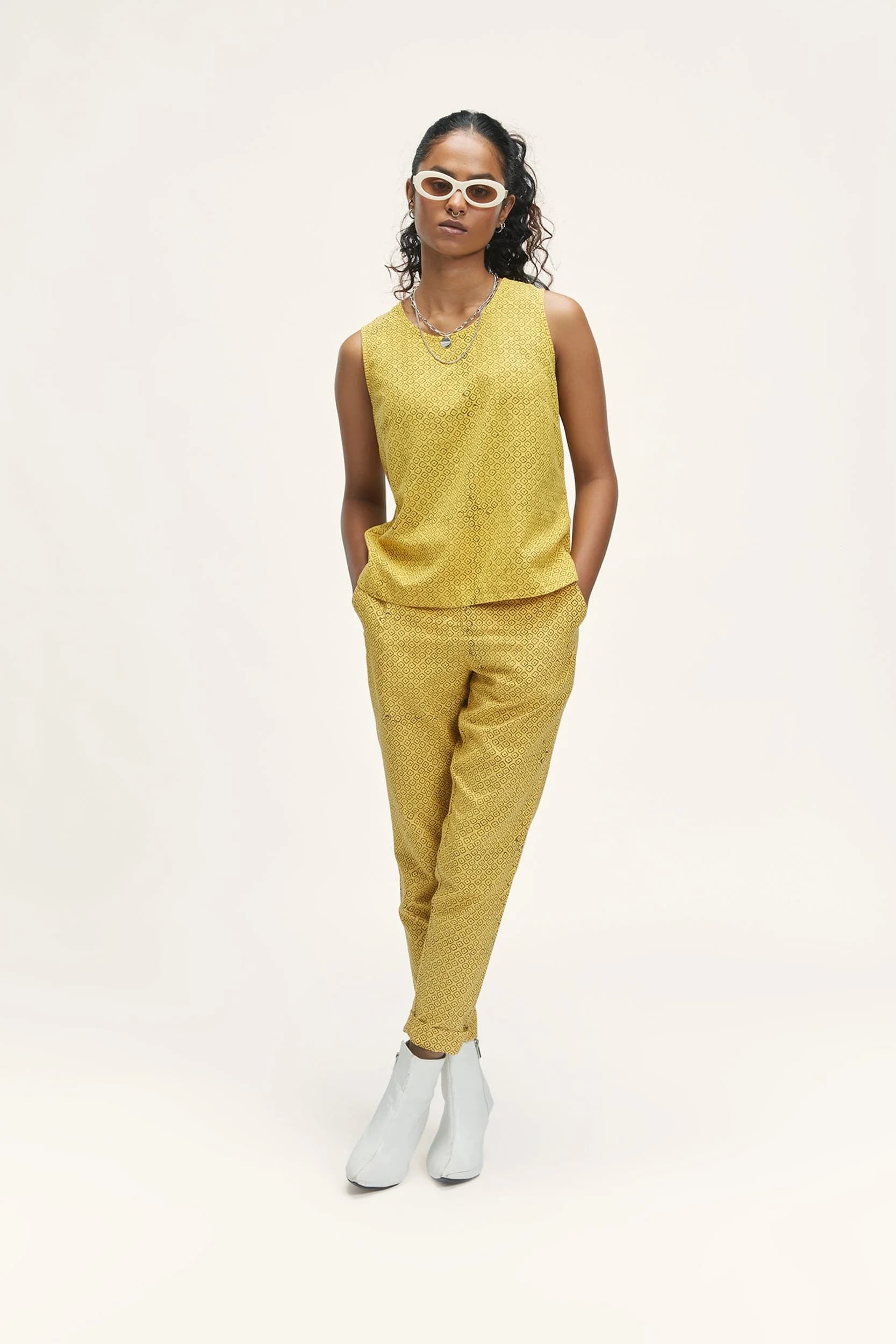 Women's 100% Organic Khadi Cotton Vesta Perfect Vest – Resort Fit | Solar Yellow
